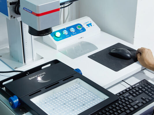 D4 LED Lampu tahan kelembaban dengan Hingga 160 LPW DIP Power/3CCT/3-Phase Changing 1SKU=12SKU Ramah untuk solusi ideal untuk banyak aplikasi seperti tempat parkir garasi, pabrik